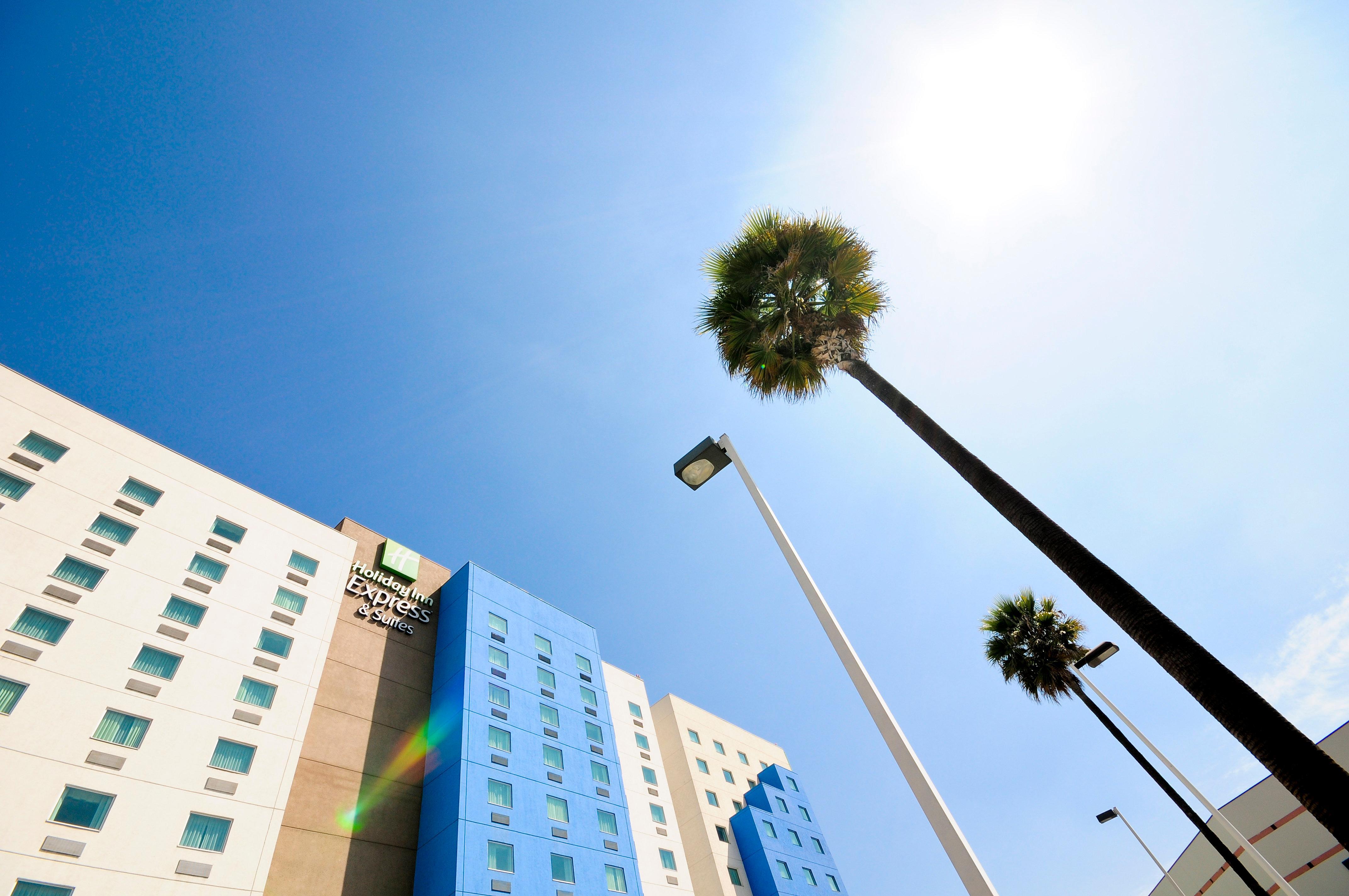 Holiday Inn Express & Suites Toluca Zona Aeropuerto, An Ihg Hotel Exterior photo